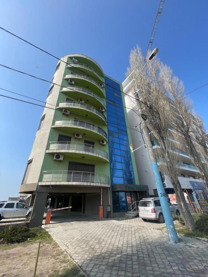 Tania Lake Apartments Mamaia Buitenkant foto