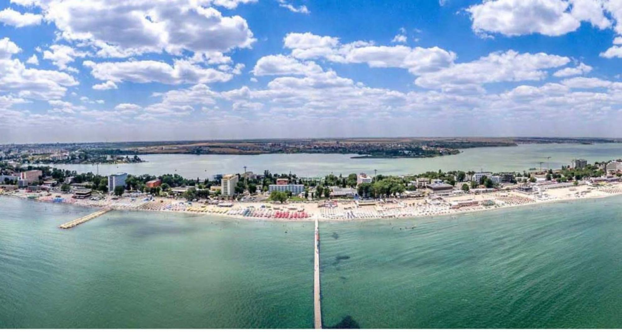 Tania Lake Apartments Mamaia Buitenkant foto